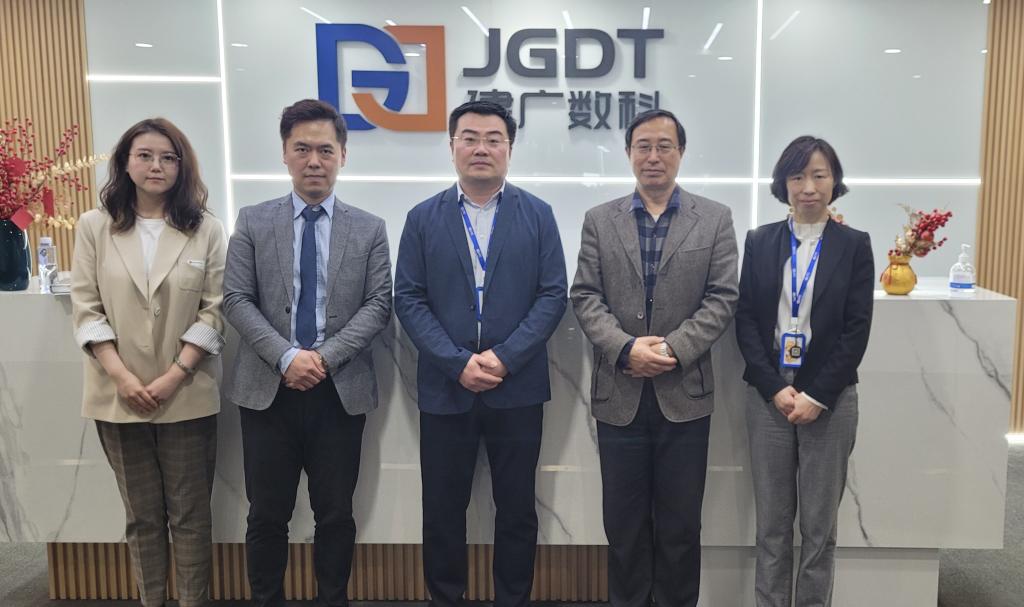 访企拓岗促就业，共育英才谱新篇——我院师生代表走访大连建广数科